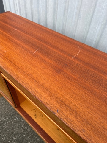 1482436-5 Sideboard