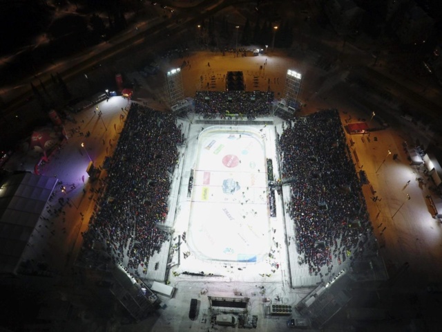1427750-1 Arena lighting with driver cabinet - Philips ArenaVision