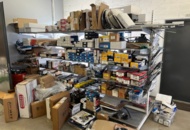 1469758 Lot with various car parts and bearing systems - Engine block, cylinder head, filters etc.