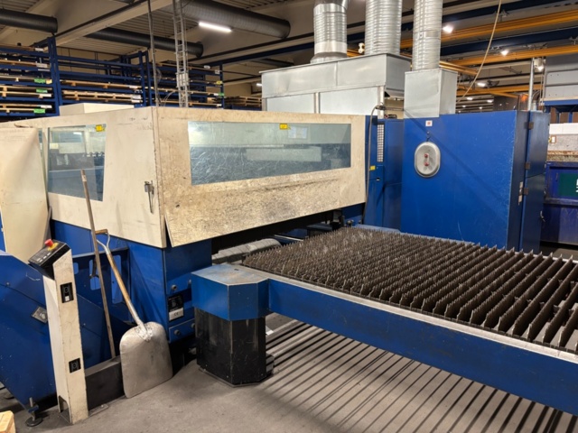 1475185-4 Laserskäranläggning - TRUMPF TruMatic L 3050 -2006