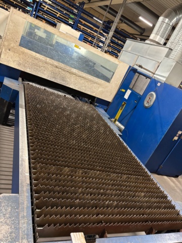 1475185-5 Laserskäranläggning - TRUMPF TruMatic L 3050 -2006