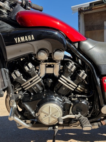 1510258-11 Motorcykel - Yamaha VMX 1200 2EN -1986