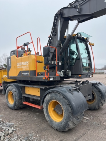 1277286-16 Hjulgrävare med vagn, tiltrotator och redskap - Volvo EW160E -2020
