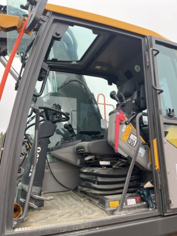 1277286-27 Hjulgrävare med vagn, tiltrotator och redskap - Volvo EW160E -2020