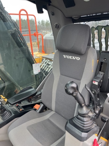 1277286-31 Hjulgrävare med vagn, tiltrotator och redskap - Volvo EW160E -2020