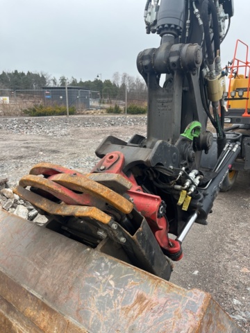 1277286-47 Hjulgrävare med vagn, tiltrotator och redskap - Volvo EW160E -2020