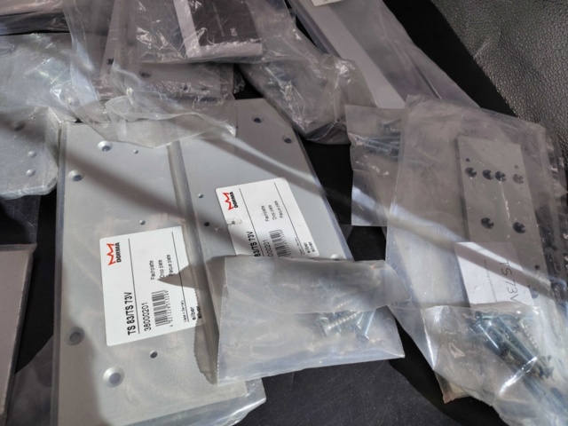 1492059-3 Mounting plates - Dorma, TS 73V, fittings