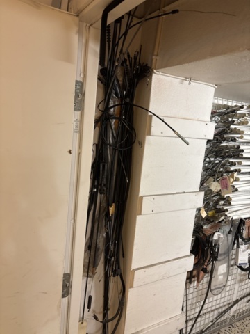 1511111-68 Reservdelslager med komponenter och maskindelar för trädgårdsmaskiner