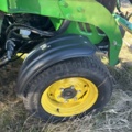 1427754-8 Kompakttraktor med frontlastare och redskap - John Deere 3720 -2013