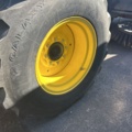 1427754-10 Kompakttraktor med frontlastare och redskap - John Deere 3720 -2013