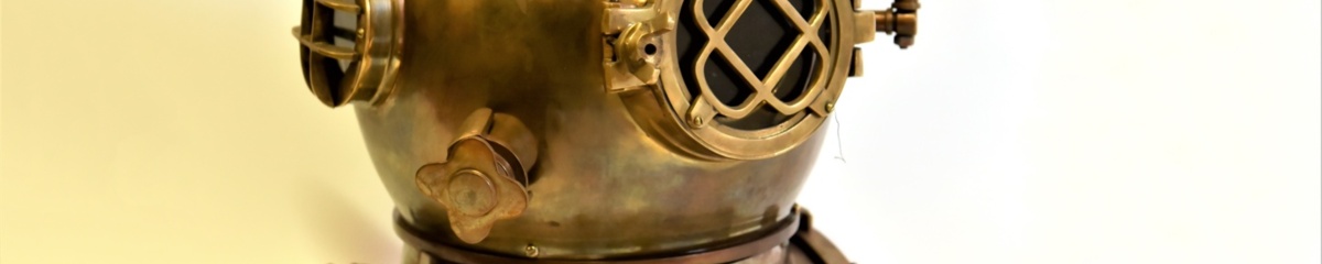 Bild som representerar auktionen - Unik Heminredning; rustning, dyk- och riddarhjälmar m.m.