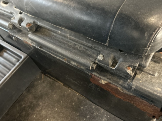 1503950-17 John Deere Gator XUV 855D -2013