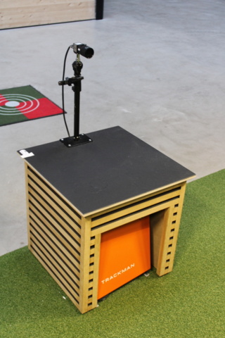 1501663-3 Golf simulator Trackman 4