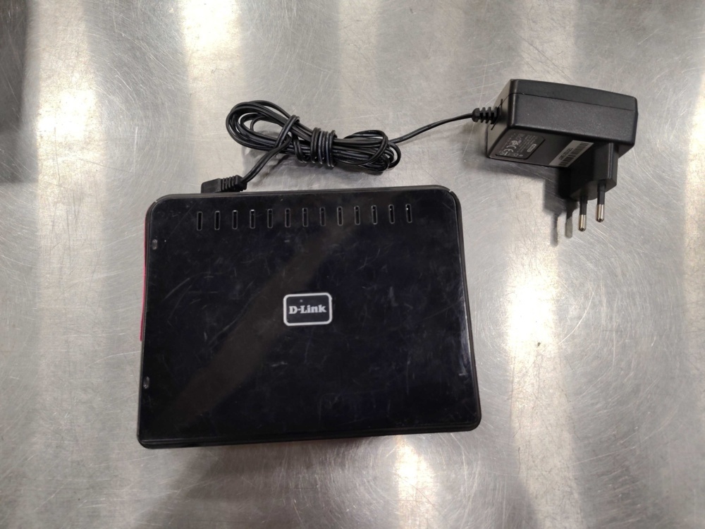 1512719-1 Router - D-Link DIR-600