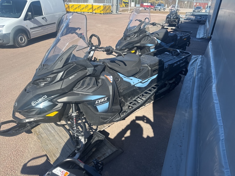 1458080-2 Snowmobile - COMMANDER CORE 900 ACE Lynx -2026 (376mil)