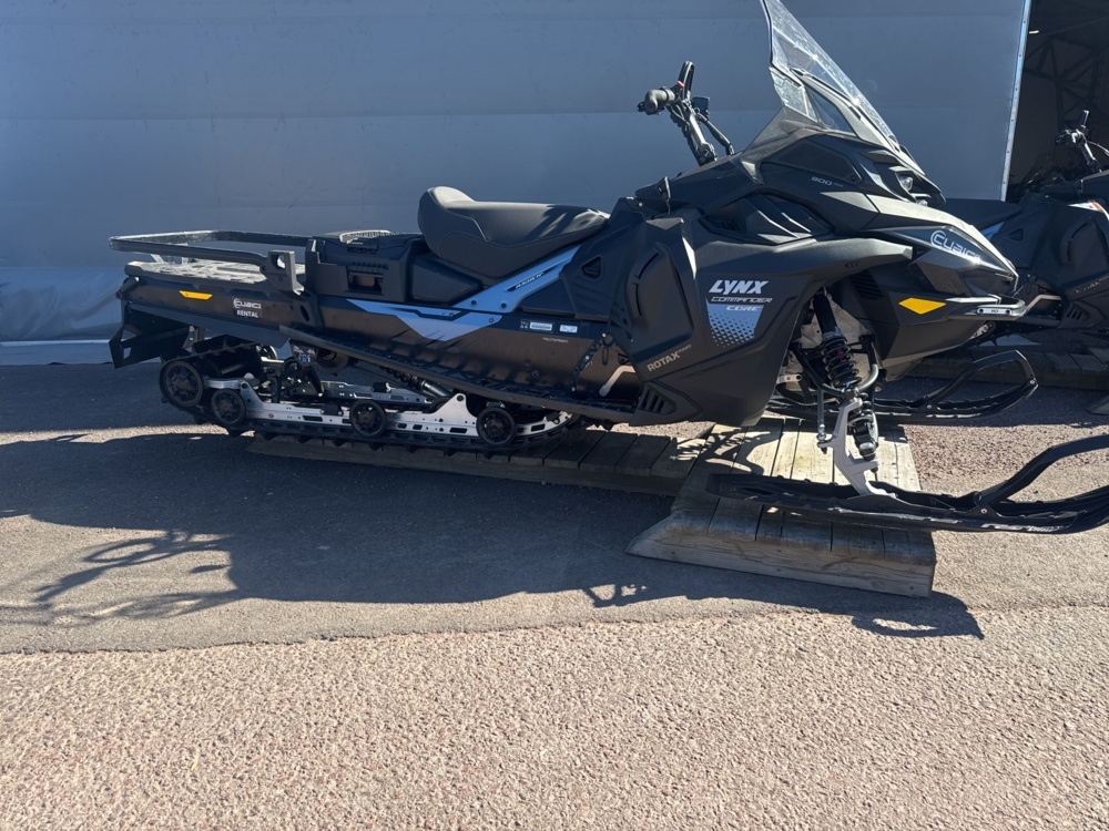 1458079-2 Snowmobile - COMMANDER CORE 900 ACE Lynx -2026 (406 miles)