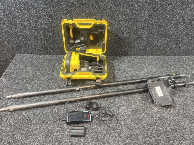 1351436-1 GNSS receiver with field controls and accessories - Leica iCON iCG70 / Panasonic FZ-M1 -2022