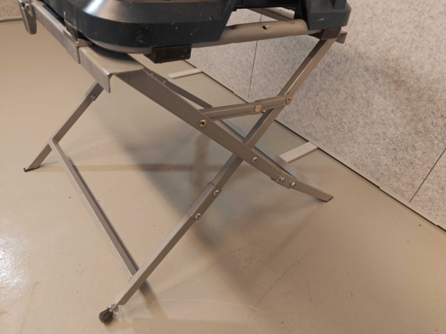 1435824-10 Bordssåg med stativ batteridriven Bosch GTS18V-216