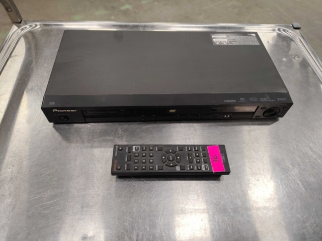 1512731-1 DVD-spelare Pioneer DV-610AV-K med fjärrkontroll