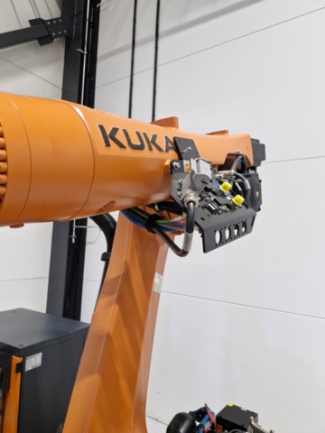 1371175-2 Industrirobot med tillbehör - KUKA KR 150 R2700-2, -2019