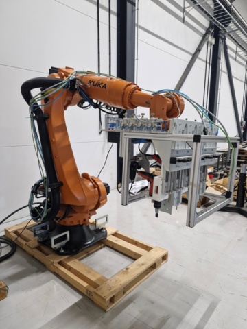 1371175-1 Industrirobot med tillbehör - KUKA KR 150 R2700-2, -2019