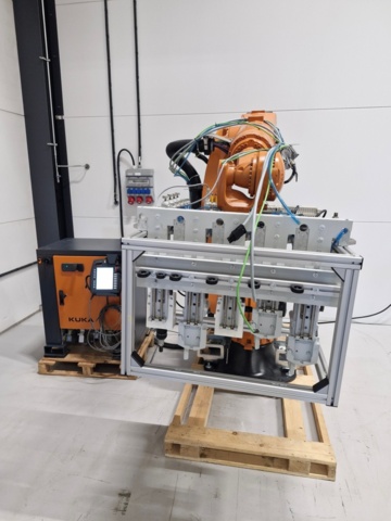 1371175-10 Industrirobot med tillbehör - KUKA KR 150 R2700-2, -2019