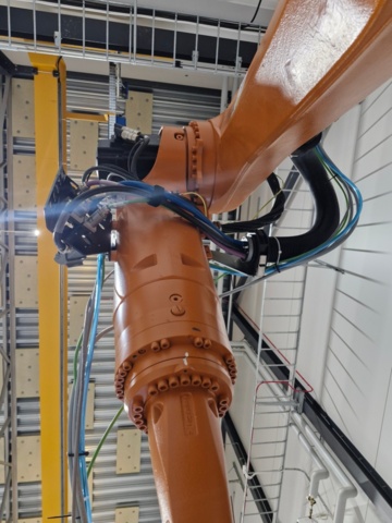 1371175-16 Industrirobot med tillbehör - KUKA KR 150 R2700-2, -2019