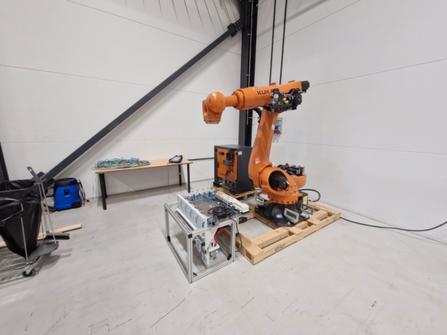 1371175-20 Industrirobot med tillbehör - KUKA KR 150 R2700-2, -2019