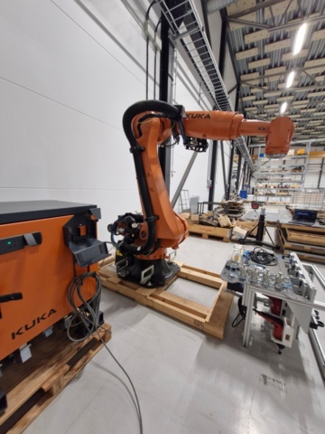 1371175-24 Industrirobot med tillbehör - KUKA KR 150 R2700-2, -2019