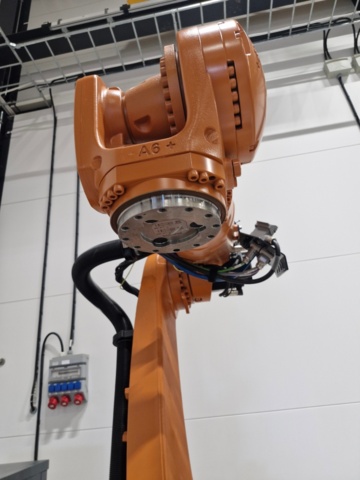 1371175-25 Industrirobot med tillbehör - KUKA KR 150 R2700-2, -2019