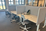 1503955 Kontorinredning - Skrivbord, kontorsstolar, skjutdörrsskåp, bildskärmar - HÅG, Edsbyn, HP