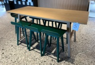 1514005 Bord och 7 st barstolar