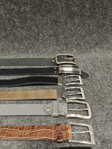 1514441-3 10 leather belts, size 85