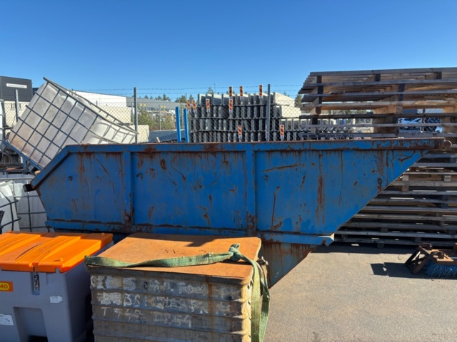 1475201-2 Container 8 m³