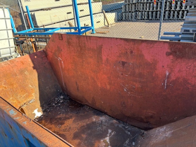 1475201-8 Container 8 m³