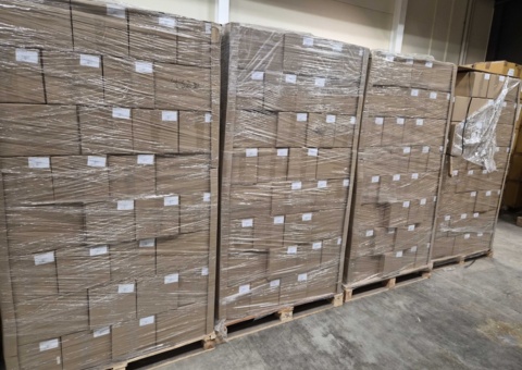 Bild som representerar auktionen - Överskottsgods parti med förpackningar