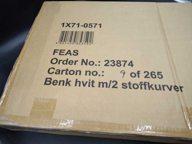 1508401-4 Förvaringsbänk –  vit med tygkorgar