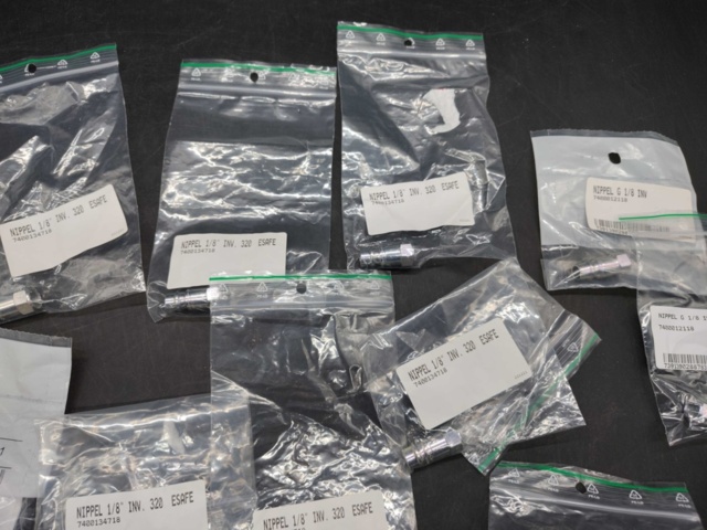 1514718-4 Nipple - CEJN, 1/8" in., series 320 eSafe