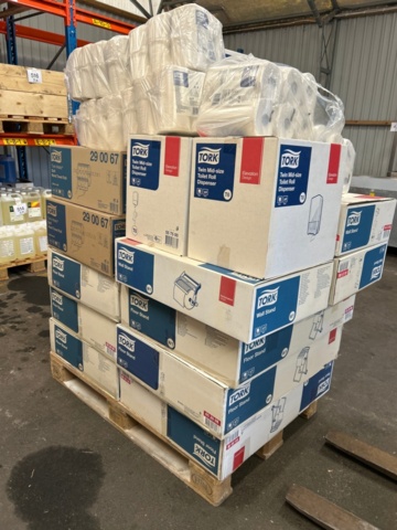 1482522-1 Pallet with Tork products