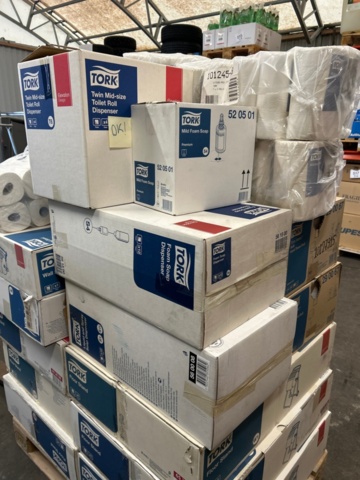1482522-4 Pallet with Tork products