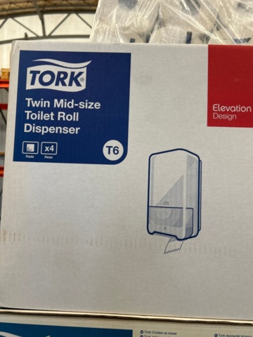 1482522-7 Pallet with Tork products