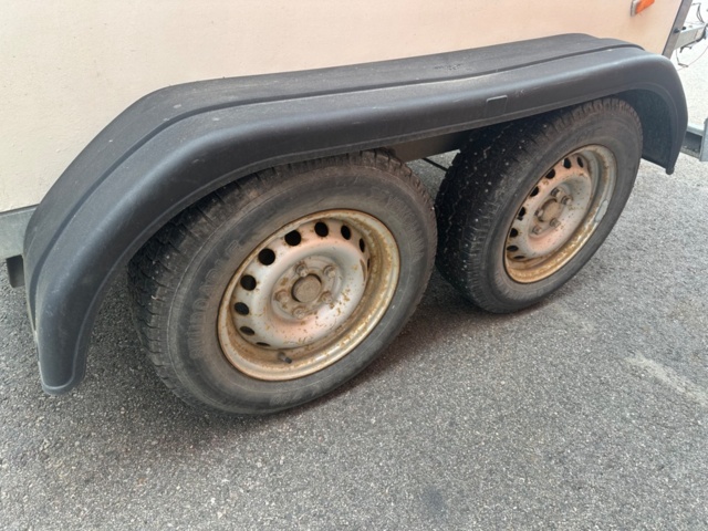 1511831-19 Hästtransport VÄRMLANDSVAGNEN CORTEZ 2 -2011