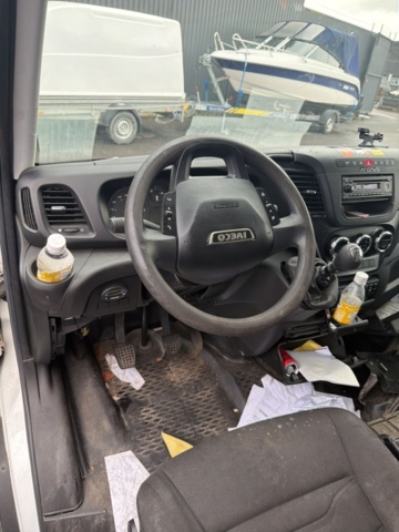 1351427-19 Iveco Daily 35-150 Chassi Cab 2.3 JTD Manuell, 146hk, -2016 (Reparationsobjekt)