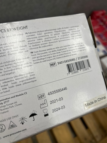 1482524-9 Lot of vinyl and nitrile gloves