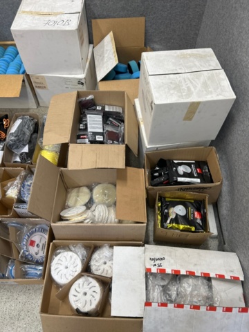 1482525-2 Lot of polishing accessories