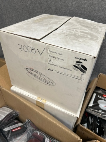 1482525-6 Lot of polishing accessories