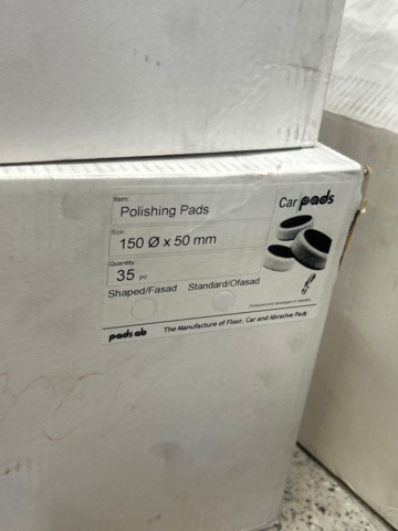1482525-8 Lot of polishing accessories