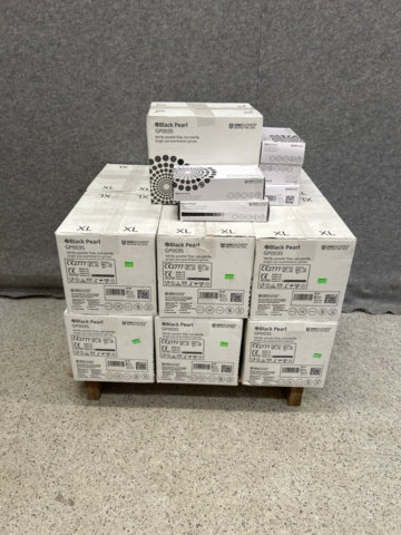 1482530-1 Boxes of 13 with nitrile gloves