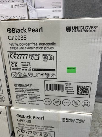 1482530-3 Boxes of 13 with nitrile gloves