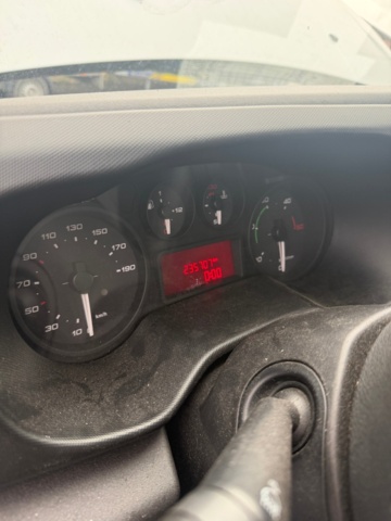 1351427-30 Iveco Daily 35-150 Chassi Cab 2.3 JTD Manuell, 146hk, -2016 (Reparationsobjekt)